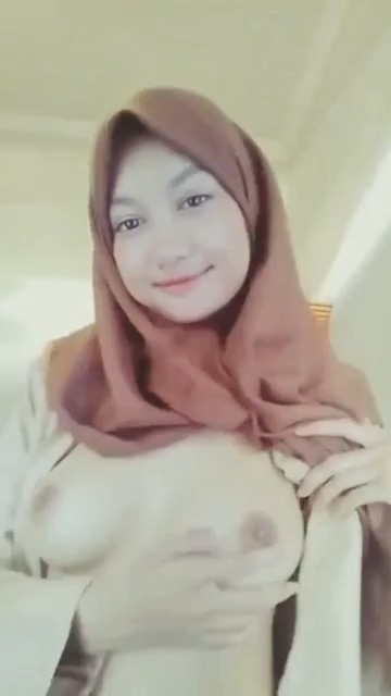 Hijab Coklat Buka Uting