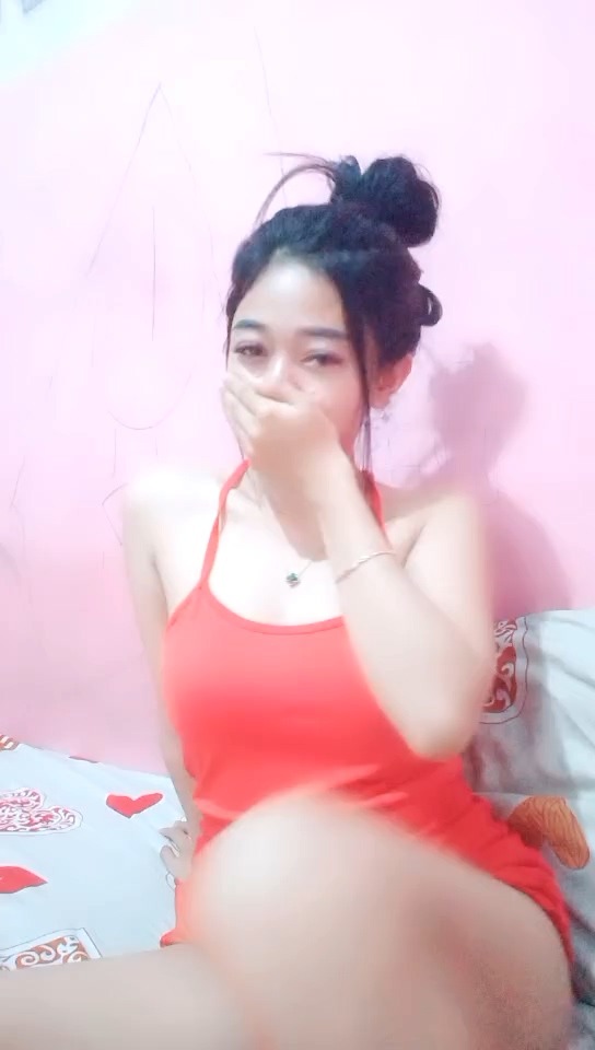 Si Cantik Baju Merah Live Bugil Pamer Memek